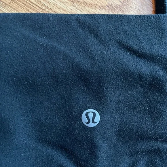 Lululemon Wunder under high rise crop size 2 - Picture 4 of 5
